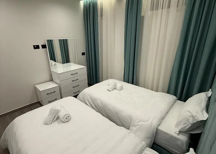 Greis 3 アパート *